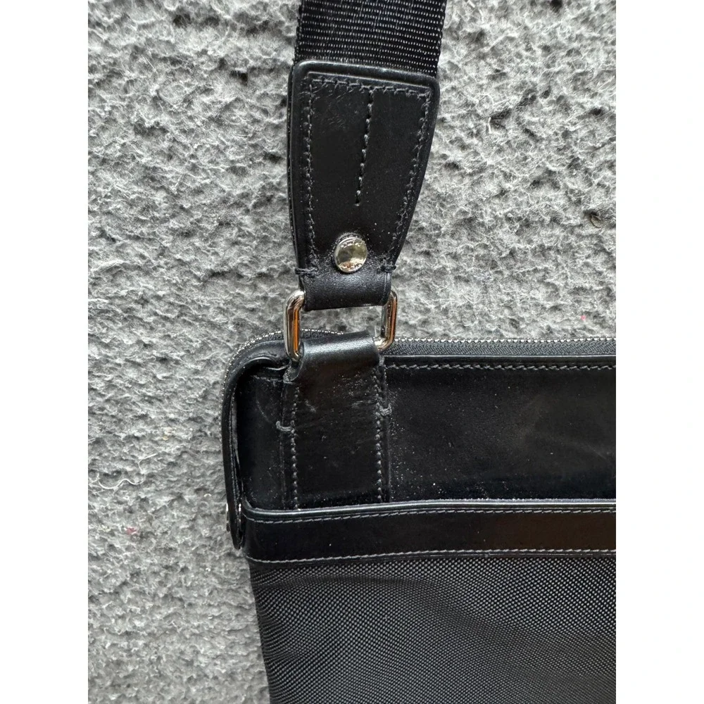 Tumi Nylon‎ Leather Trim Flat Messenger Crossbody Bag Black 24105D Unisex